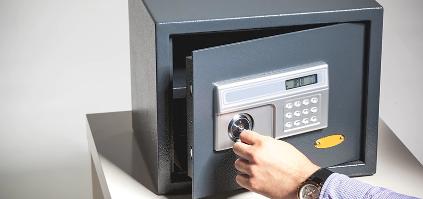 Jewelry Safe Unlocking Service in Westminster, California