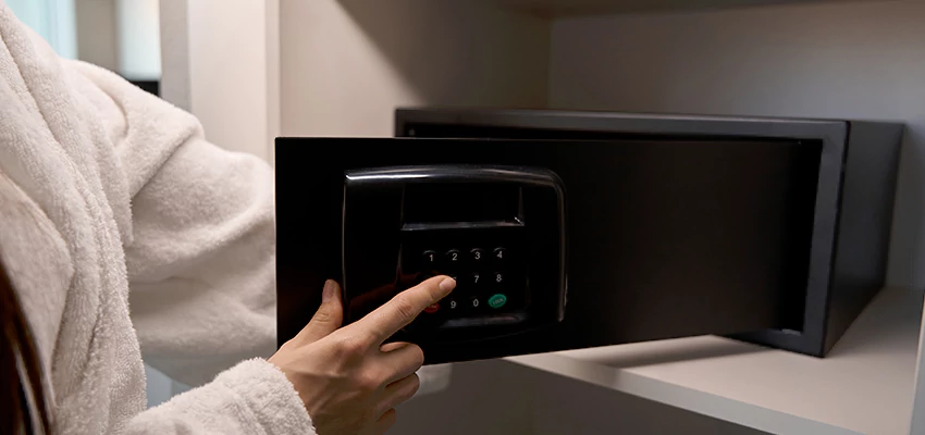 Safe Unlocking Service Company in Westminster, California